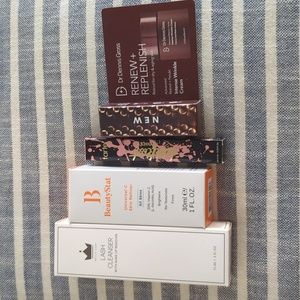 Vitamin C, Lash cleanser, Lip Paint, Scrubbing mitt